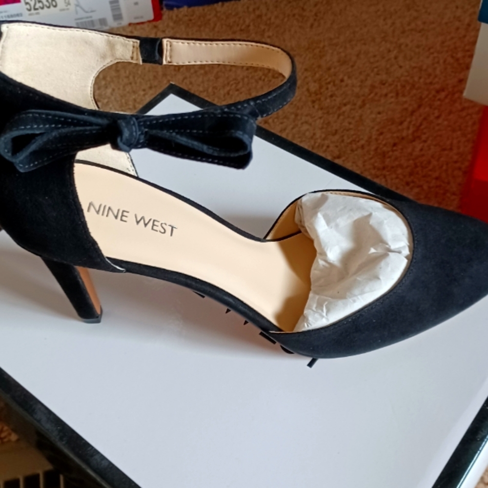 Heels with a BOW
